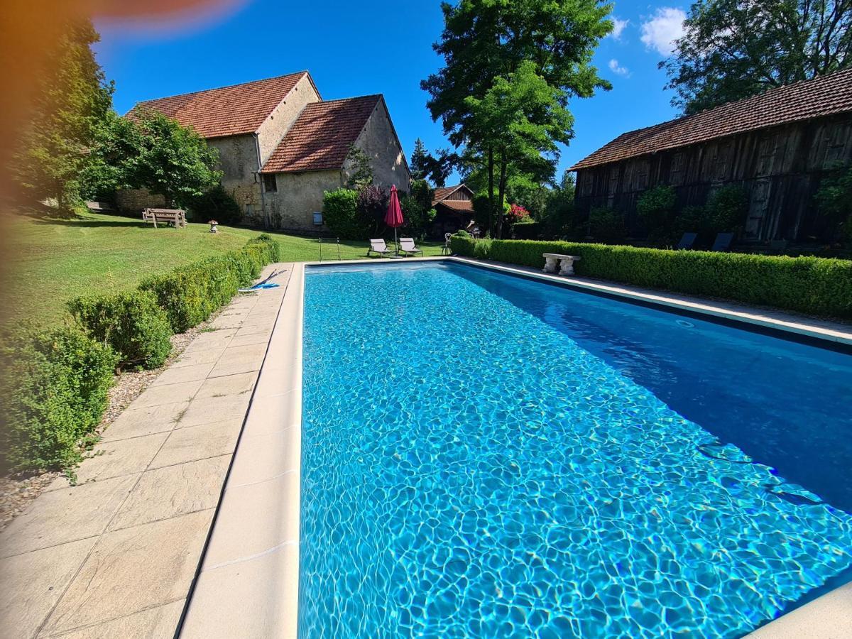 Ferme De Tayac - Charme Avec Pool Hotell Les Eyzies Exteriör bild