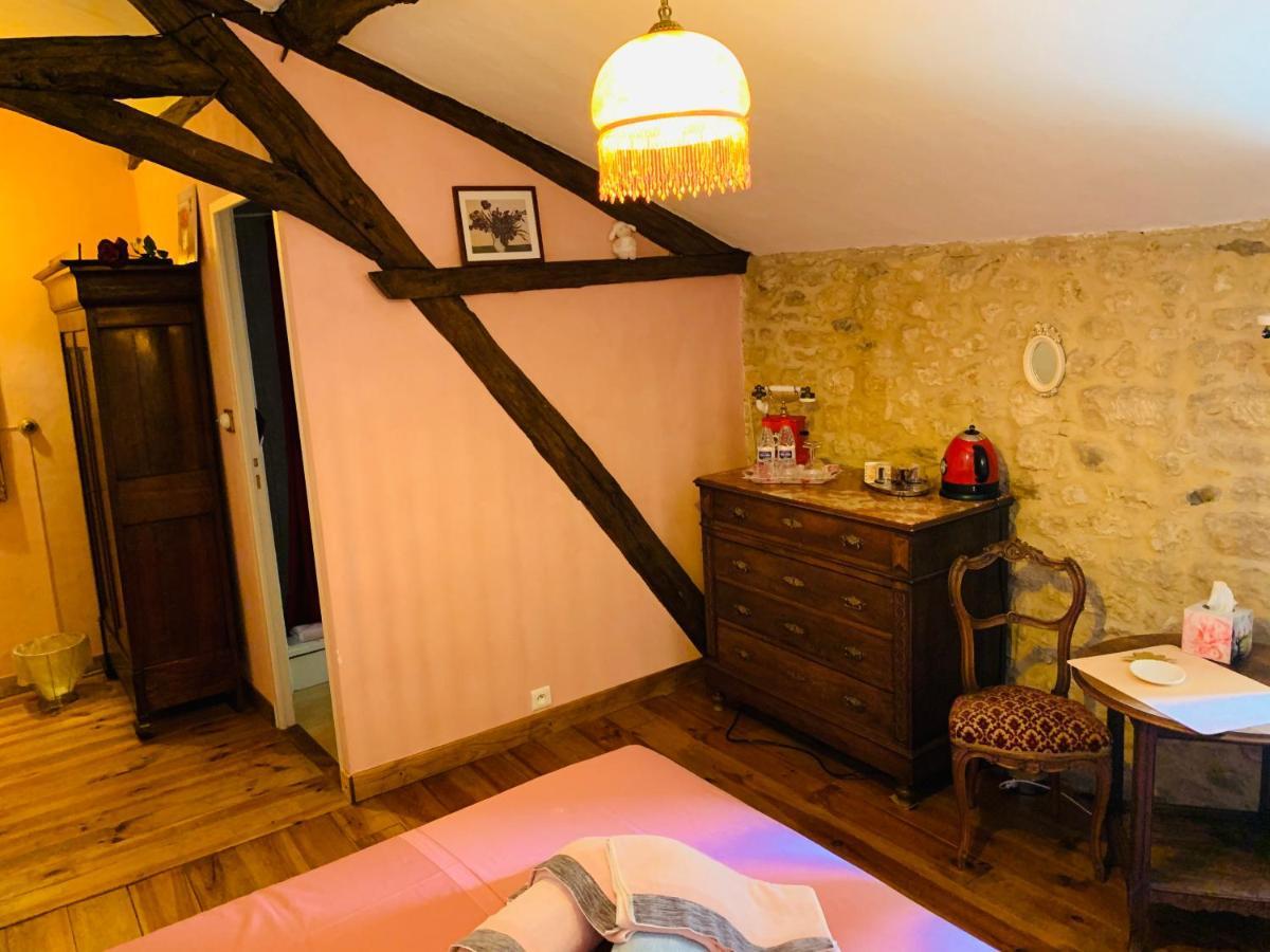 Ferme De Tayac - Charme Avec Pool Hotell Les Eyzies Exteriör bild