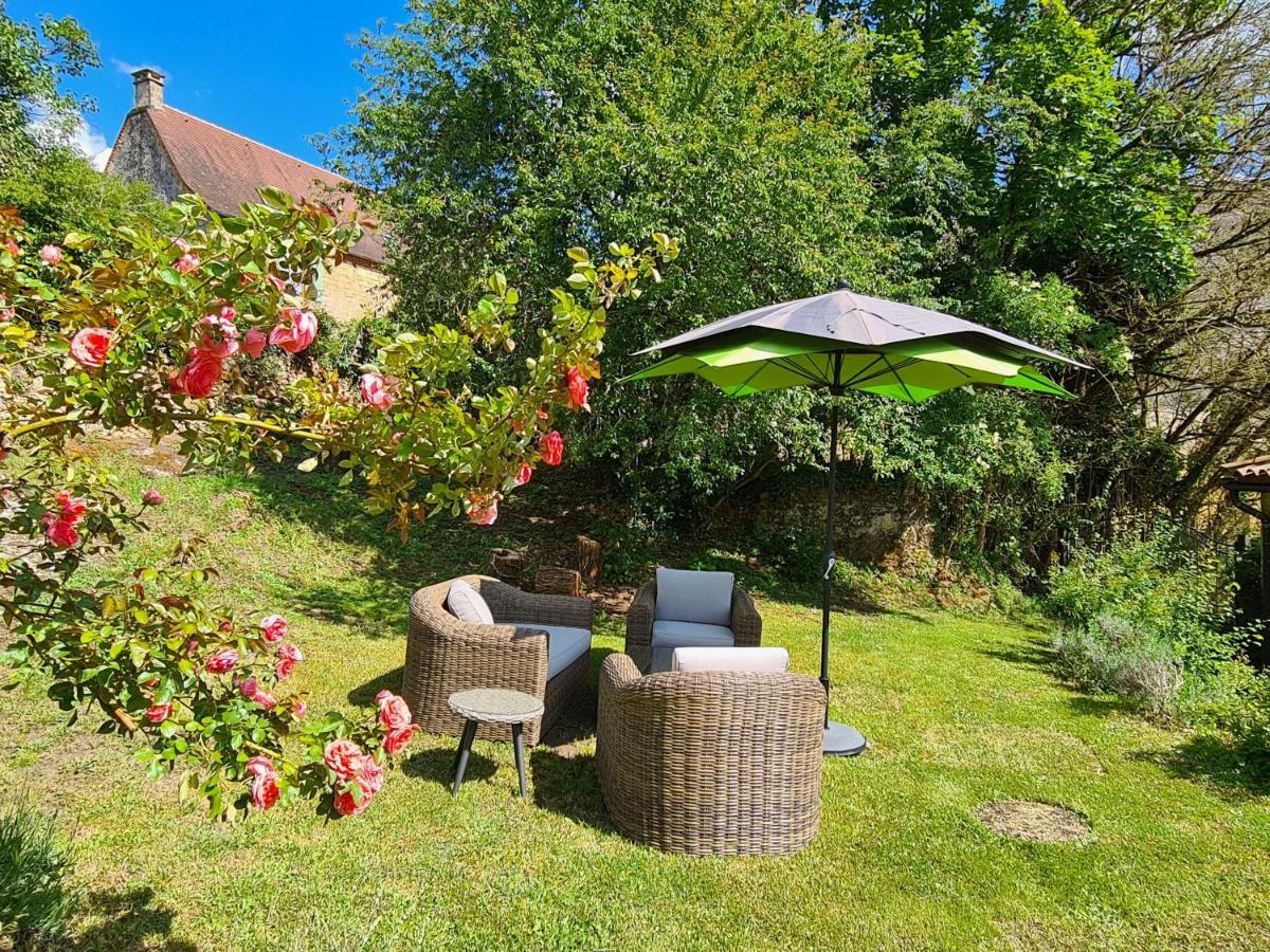 Ferme De Tayac - Charme Avec Pool Hotell Les Eyzies Exteriör bild