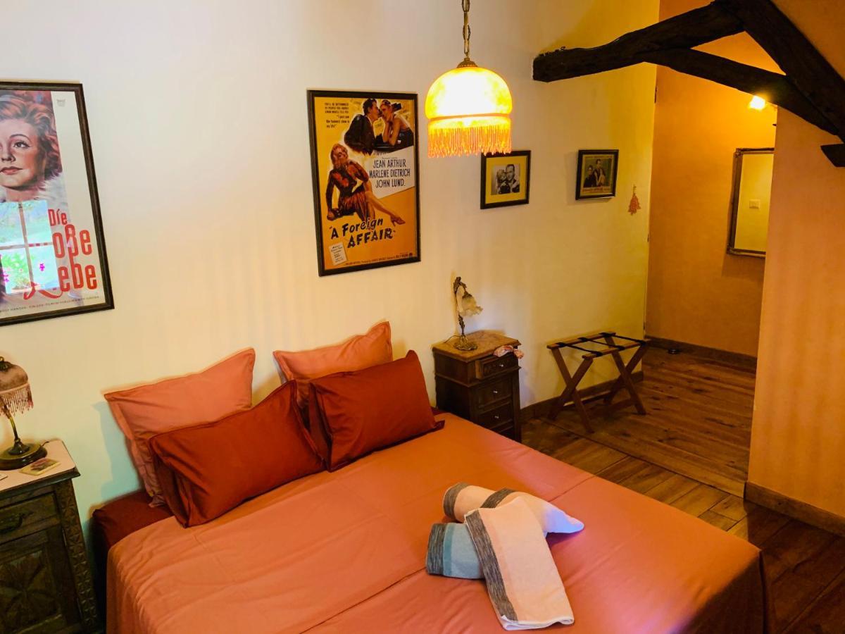 Ferme De Tayac - Charme Avec Pool Hotell Les Eyzies Exteriör bild