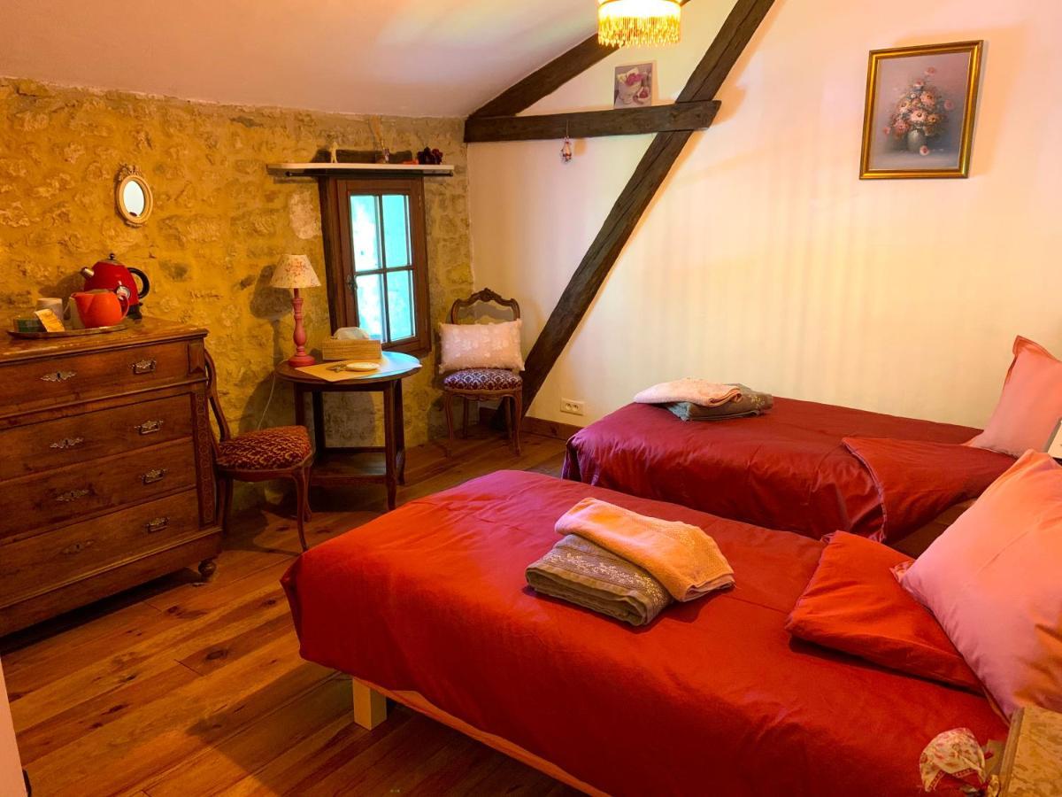 Ferme De Tayac - Charme Avec Pool Hotell Les Eyzies Exteriör bild