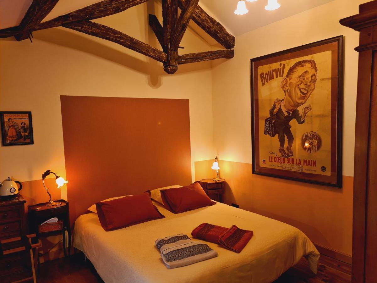 Ferme De Tayac - Charme Avec Pool Hotell Les Eyzies Exteriör bild