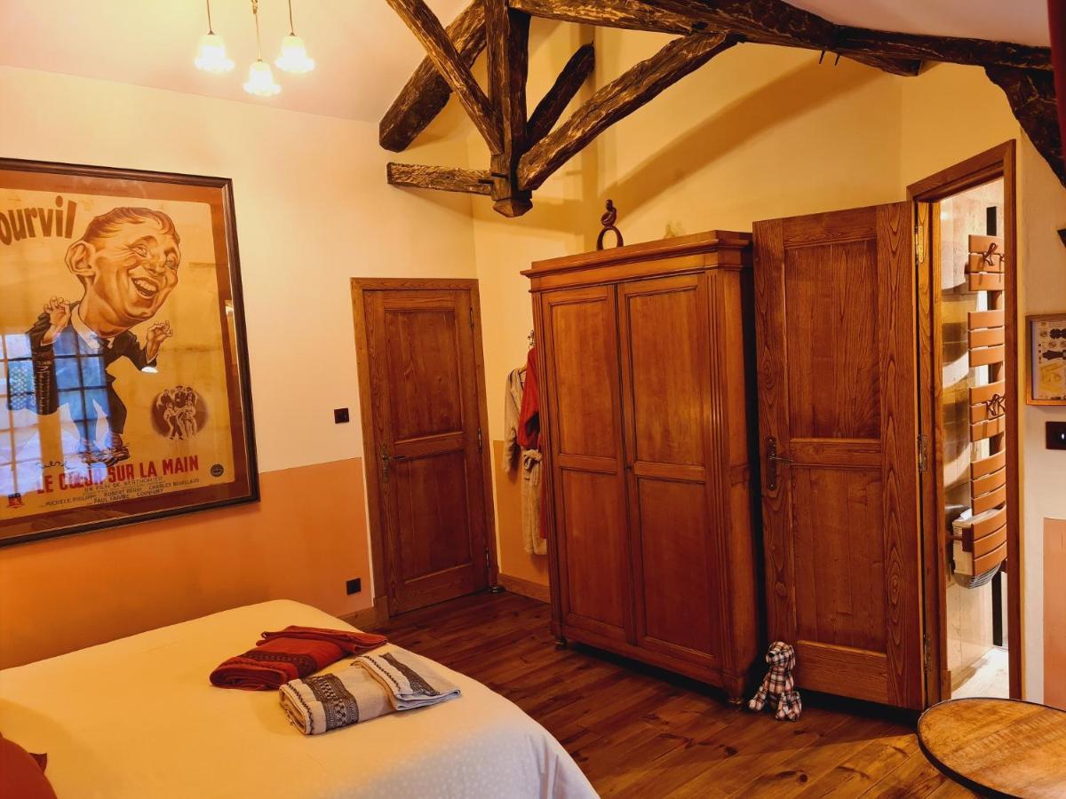 Ferme De Tayac - Charme Avec Pool Hotell Les Eyzies Exteriör bild