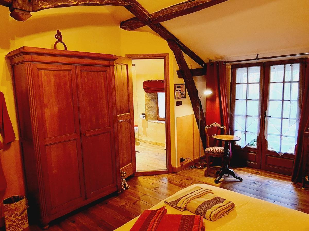 Ferme De Tayac - Charme Avec Pool Hotell Les Eyzies Exteriör bild