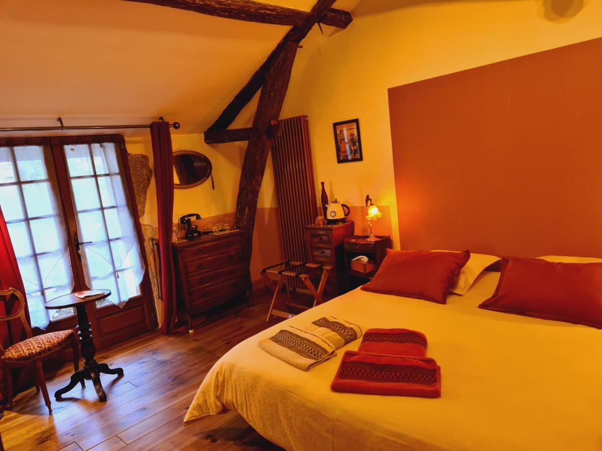 Ferme De Tayac - Charme Avec Pool Hotell Les Eyzies Exteriör bild