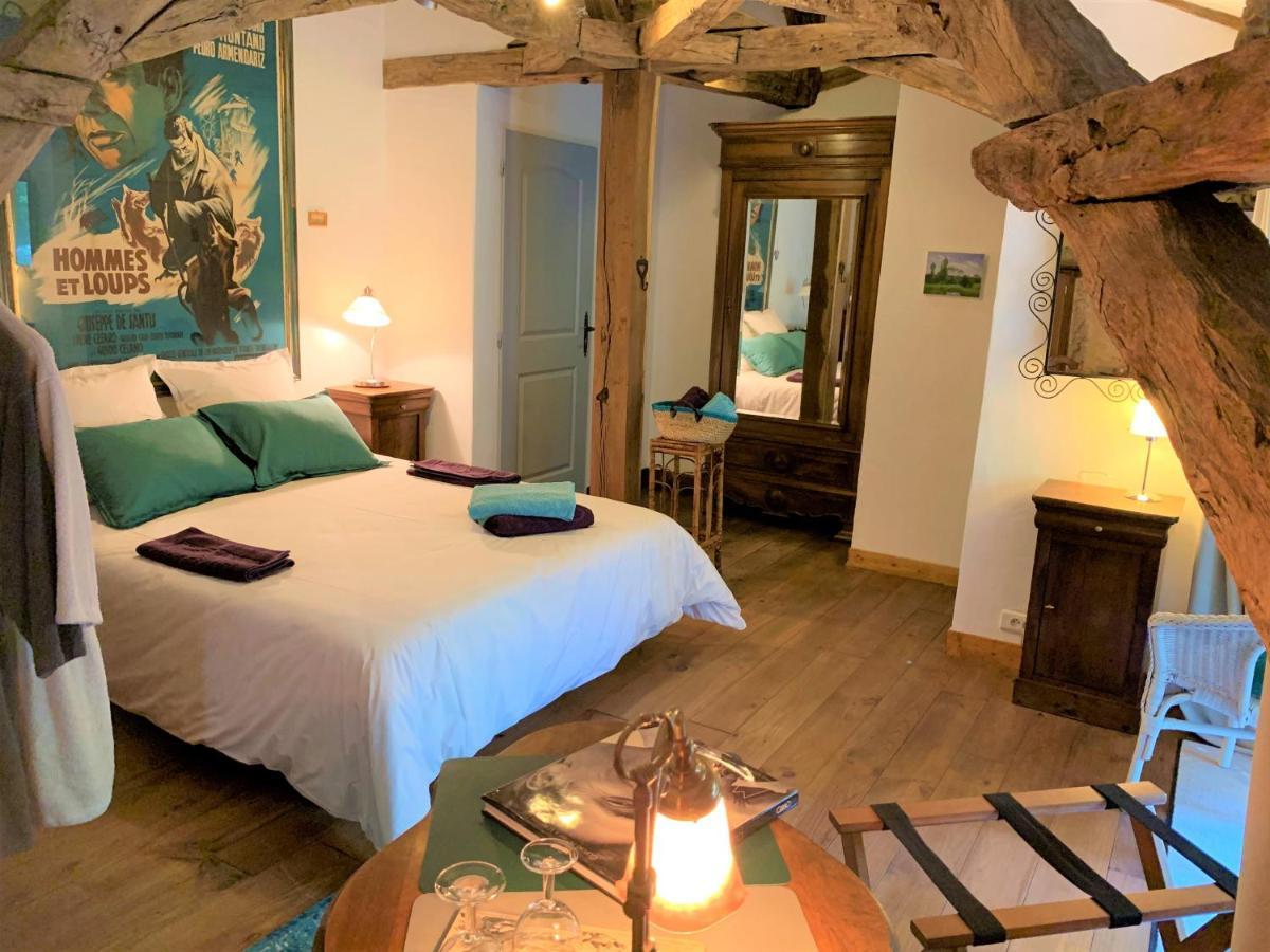 Ferme De Tayac - Charme Avec Pool Hotell Les Eyzies Exteriör bild