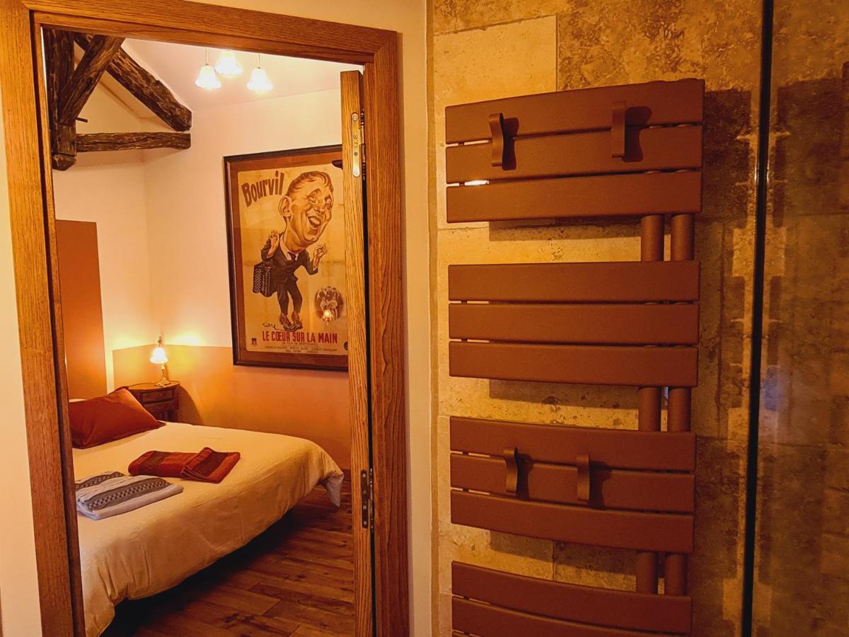 Ferme De Tayac - Charme Avec Pool Hotell Les Eyzies Exteriör bild
