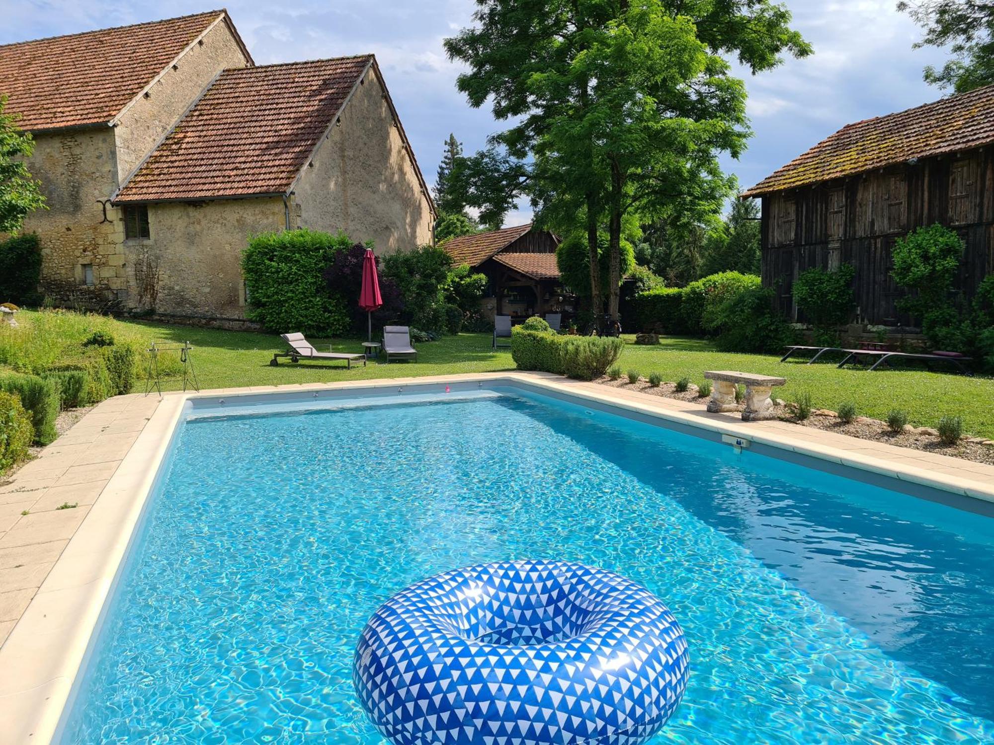 Ferme De Tayac - Charme Avec Pool Hotell Les Eyzies Exteriör bild